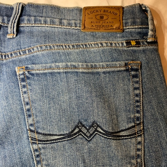 LUCKY BRAND 🍀 DENIM JEANS - Picture 3 of 5